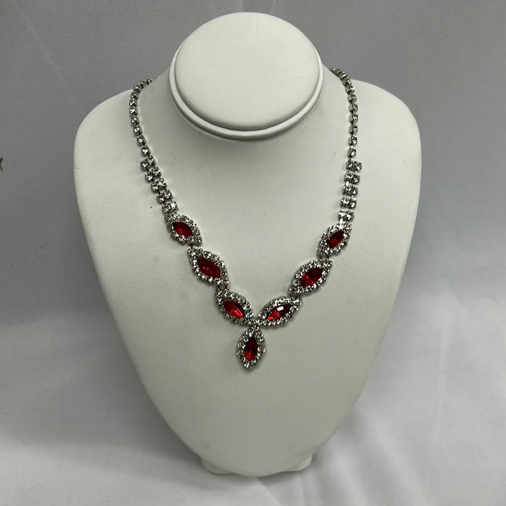 Costume rhinestone necklace
